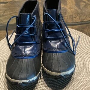 Sorel Out and About Nocturnal Rain Boots size 7.5 Blue